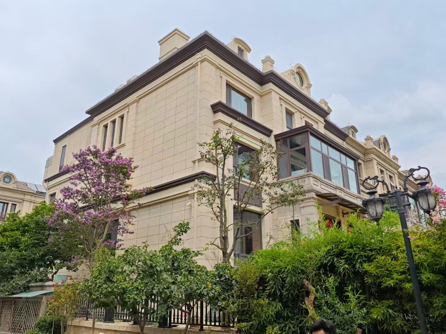 济南天桥区华山珑城别墅区